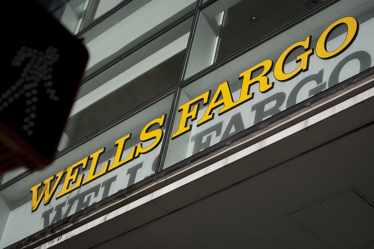 Wells Fargo, U.S. Bank are reviewing new warning on paydayloanlike