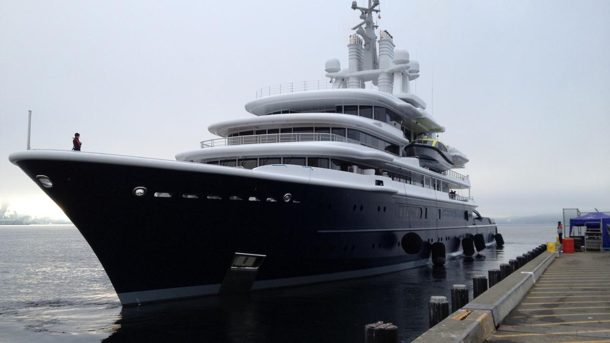 Inside the World of Mega Yachts — How the Super Rich Find Their Dream Boats