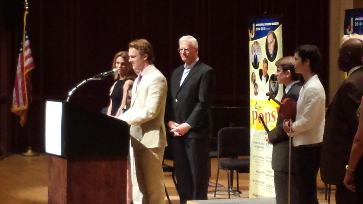 Courtney Lewis appointed new Jacksonville Symphony conductor