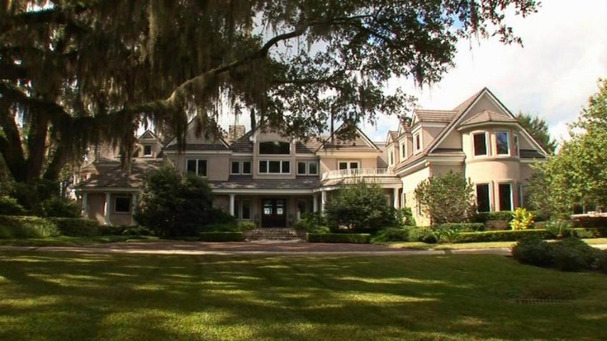 See inside the riverfront home former Jaguars owners Wayne and Delores