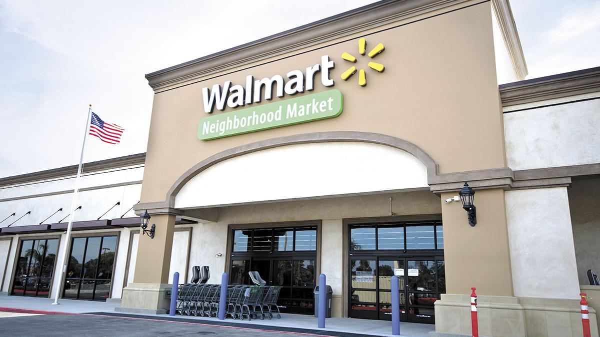 Shopping at Walmart Supercenter on Osceola Pkwy in Kissimmee, Florida -  Store 2881 