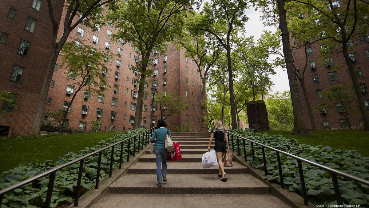 Stuyvesant Town sale delayed yet again, this time for the foreseeable