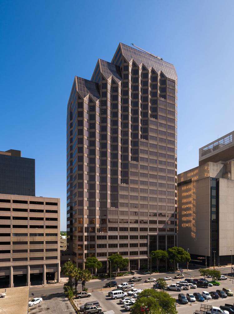 CBRE Arranges sale of Atlanta's Iconic Bank of America Plaza