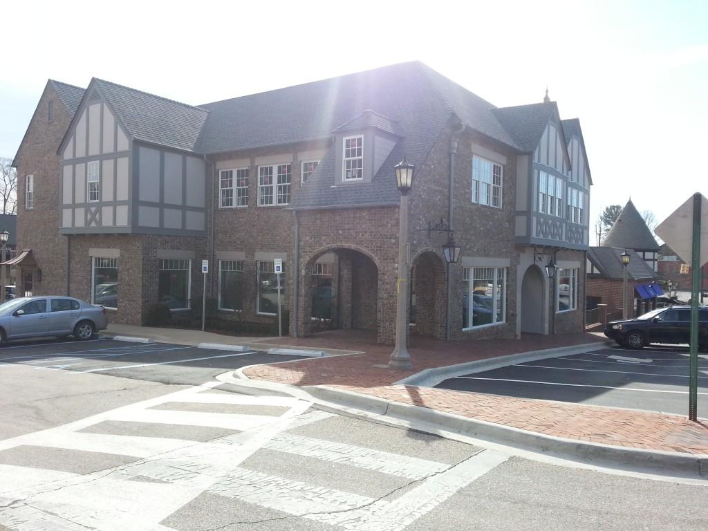 Jewelry designer Theresa Bruno leases space in Mountain Brook's English
