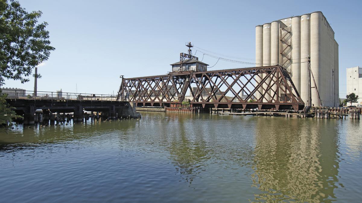 New 3rd WardWalker's Point bridge idea revived Milwaukee Milwaukee
