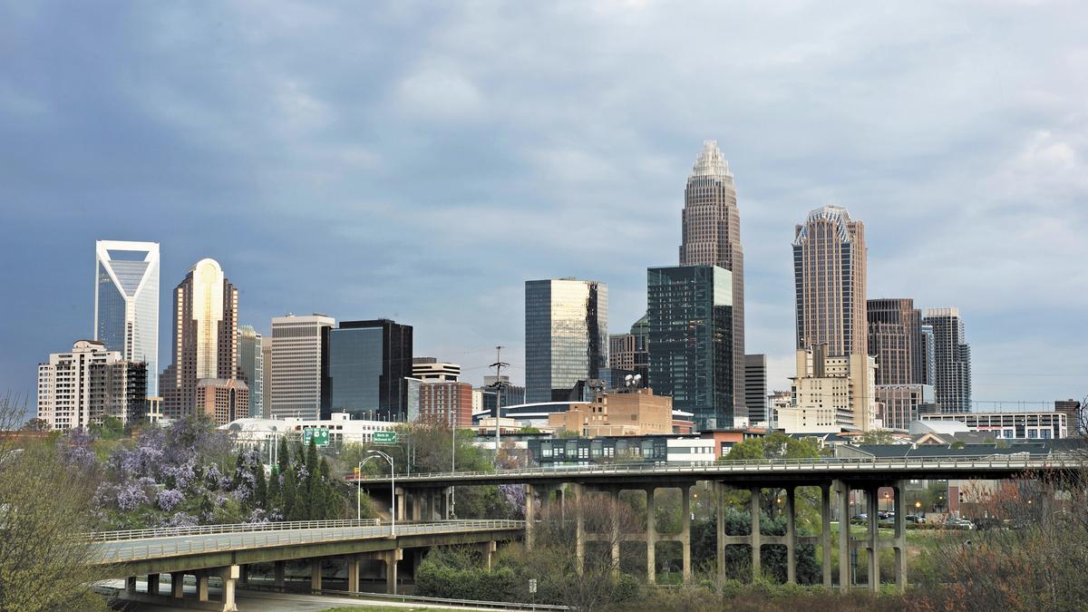 Cincinnati, Charlotte battle for 'Queen City' title