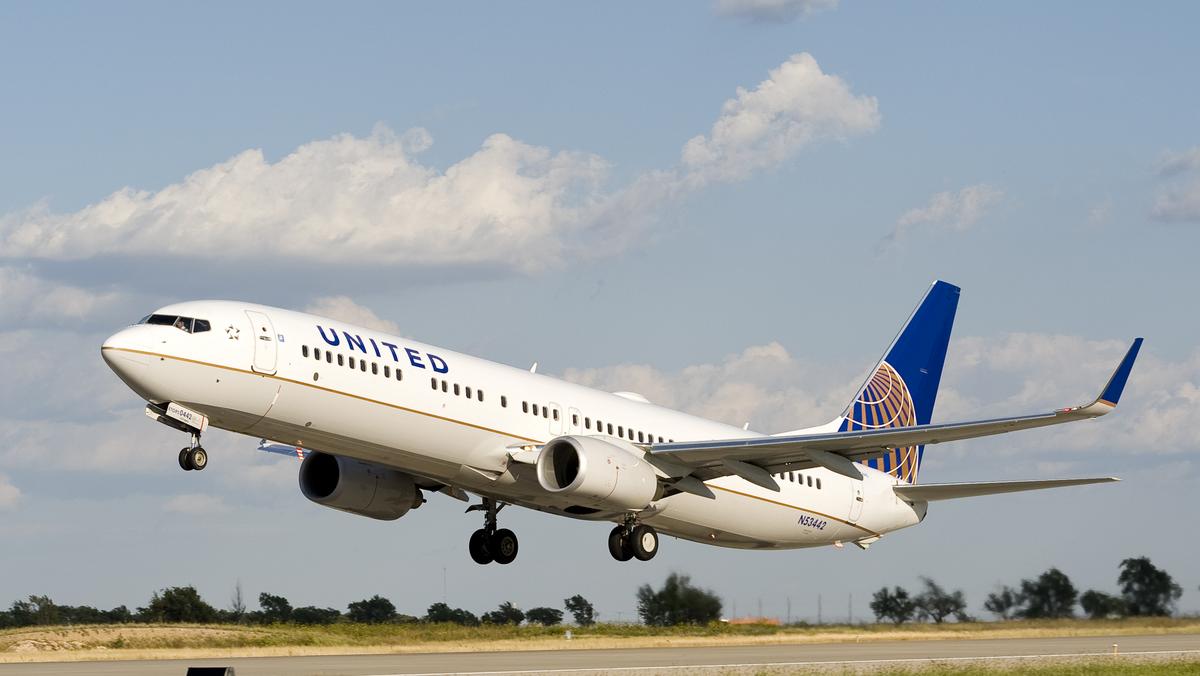 United Airlines' firstquarter profit jumps, but watch out — other