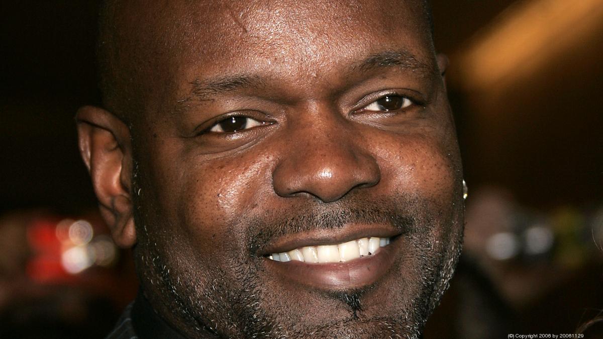 Emmitt Smith is coming to Salem in April