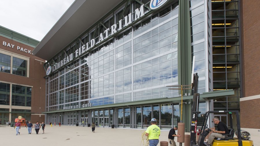 New gastropub opening at Lambeau Field in Green Bay Milwaukee
