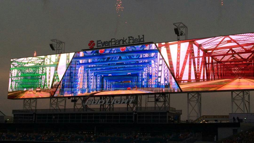 Jaguars unveil world's largest scoreboards at EverBank Field 