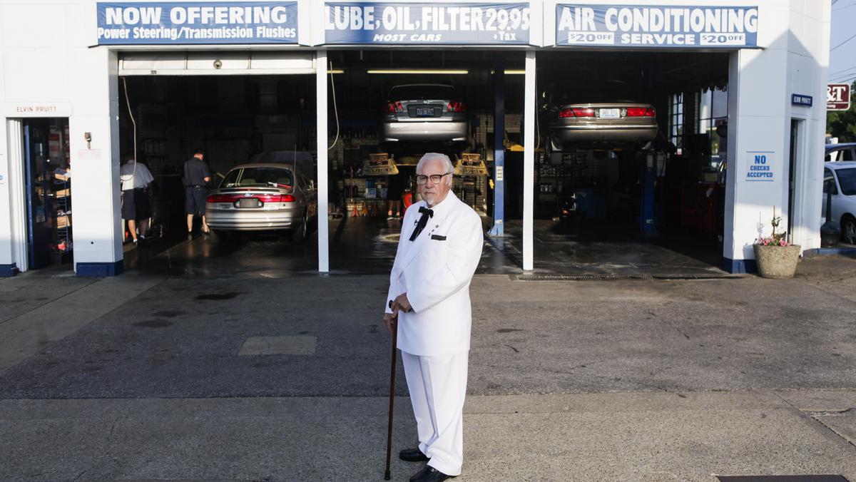 KFC Corp. Col. Harland Sanders impersonator C.J. Sizemore accepts ALS