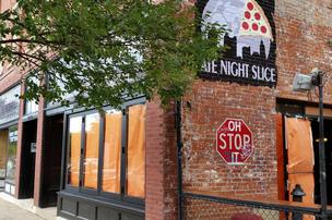 oddfellows-mikeys-late-night-slice-exterior*304xx4482-2988-415-0.jpg