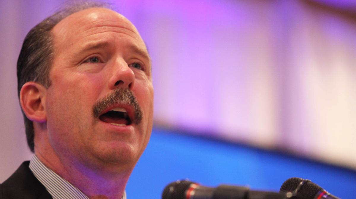 Berry says equal pay measure puts Albuquerque on national forefront