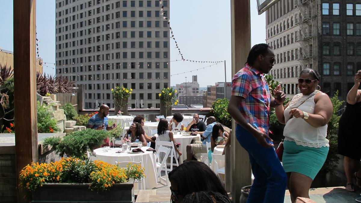 New Milwaukee young, diverse professionals group, Social X, steps out