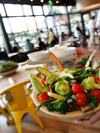 vegetable crudites at true food kitchen a restaurant from west coast group fox restaurant concepts - True Food Kitchen Mosaic vegetable crudites at true food kitchen a restaurant from west coast group fox restaurant concepts - True Food Kitchen Mosaic