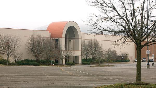 Dillard's Nashville Mall, Nashville, Tennessee