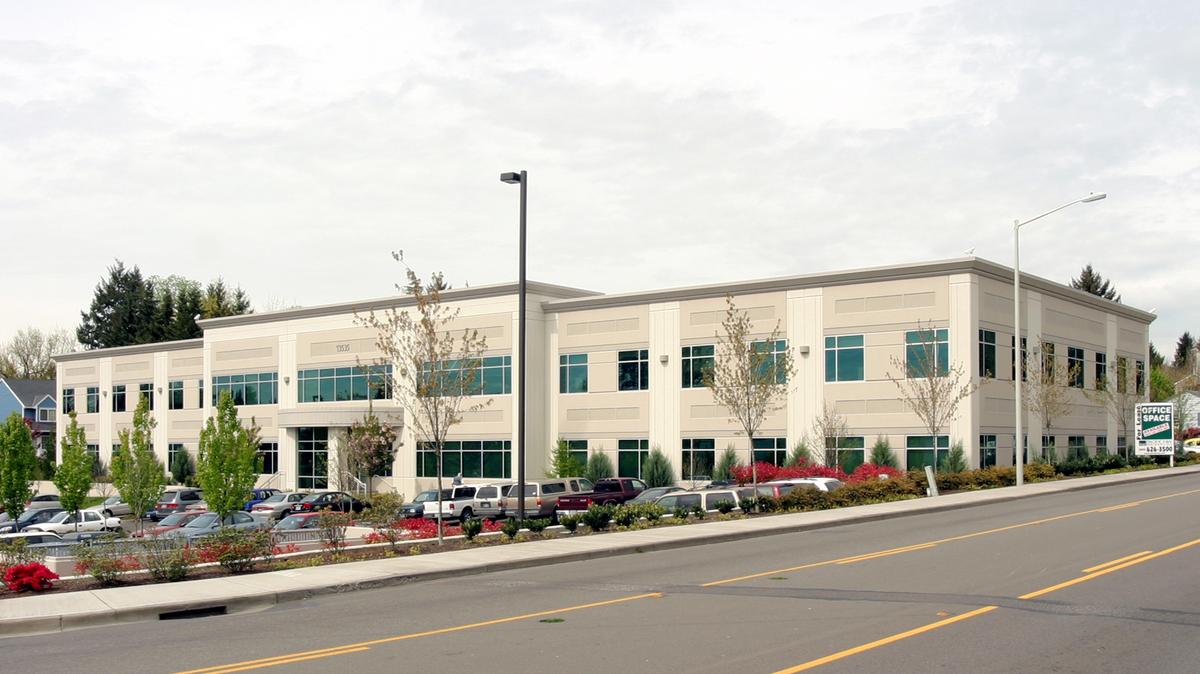 Looking for bigger space, Umpqua Bank shifts support center from