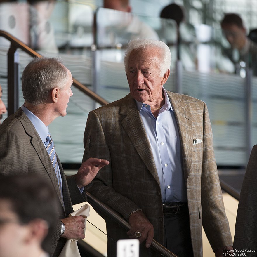 Brewers: Bob Uecker announces reduction in his radio broadcast