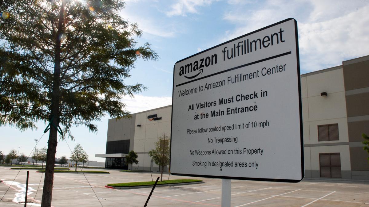 amazon-to-hire-400-full-time-employees-at-haslet-fulfillment-center