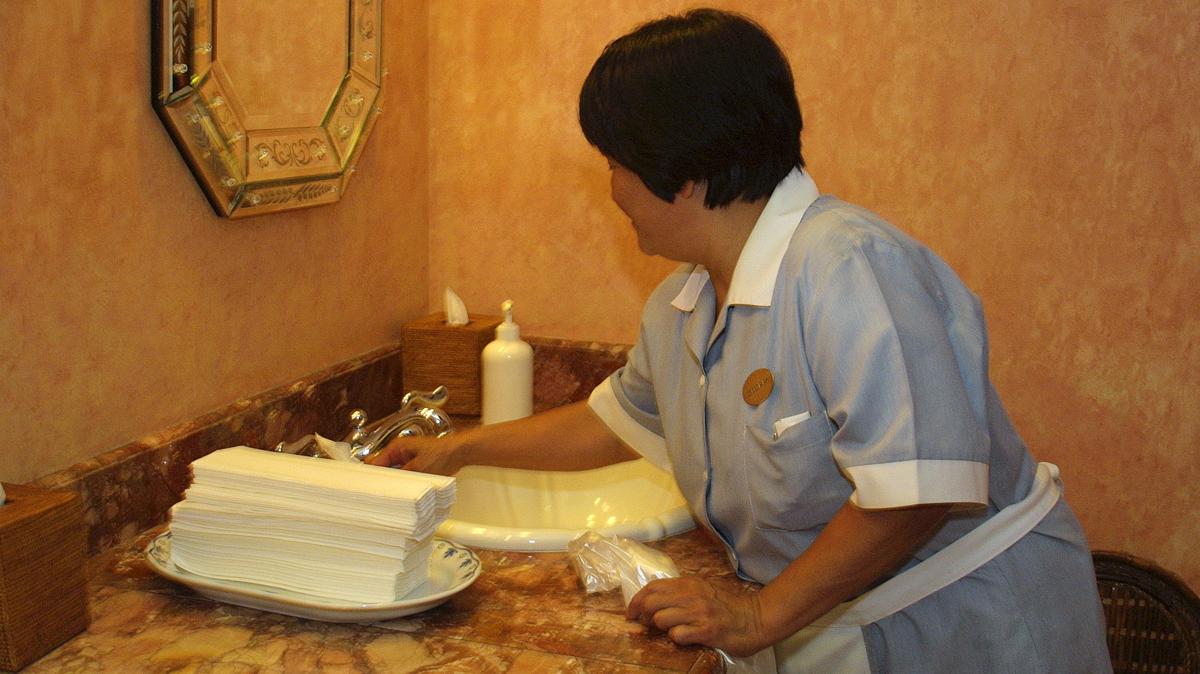 how-should-you-tip-a-hotel-housekeeper-in-hawaii-pacific-business-news