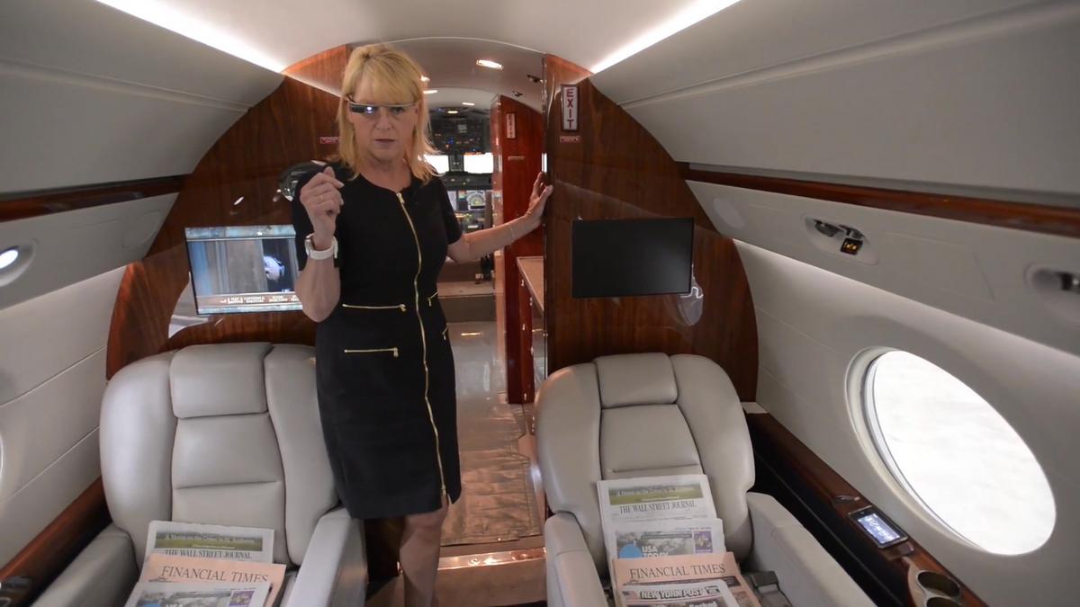 ... -google-glass-ovation-select-flight-attendant*1200xx1920-1080-0-0.jpg