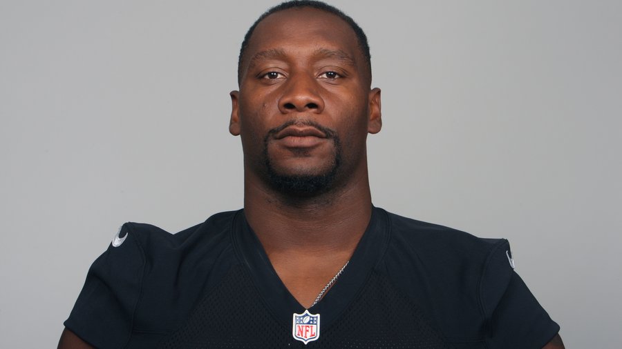 Antonio Smith returns to the Texans to fill J.J. Watt hole