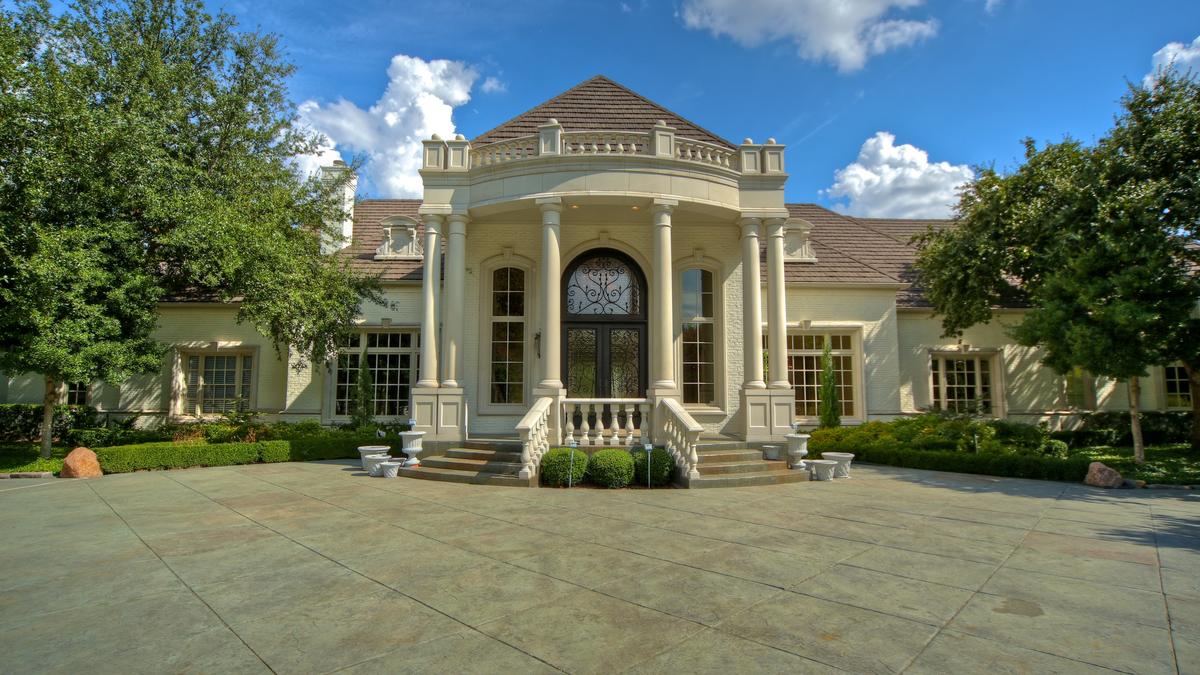 6.9M Willow Bend mansion lands on the auction block Dallas Business