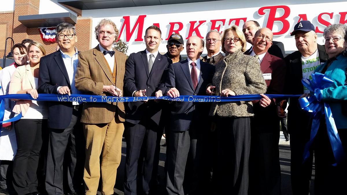 Market Basket marches on with opening of Littleton store Boston