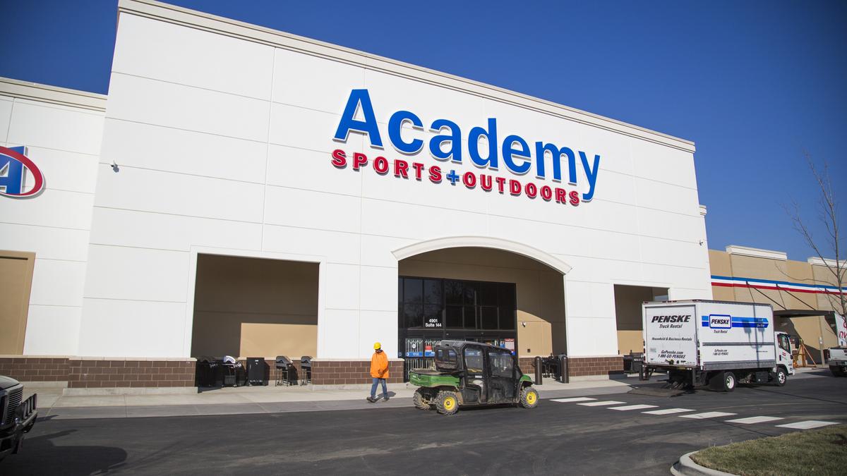 ACADEMY SPORTS + OUTDOORS - 65 Photos & 22 Reviews - 4901 Outer Lp,  Louisville, Kentucky - Shoe Stores - Phone Number - Yelp