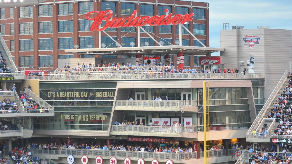 Target Field Bars & Restaurants