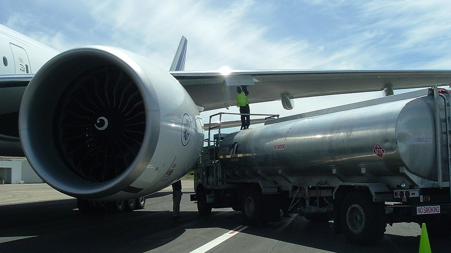 Fort Lauderdale government contractor pleads guilty to aircraftleasing