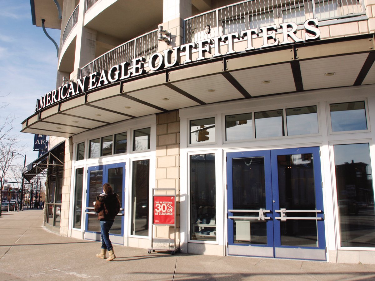 American Eagle Outfitters puts together winning strategy amid