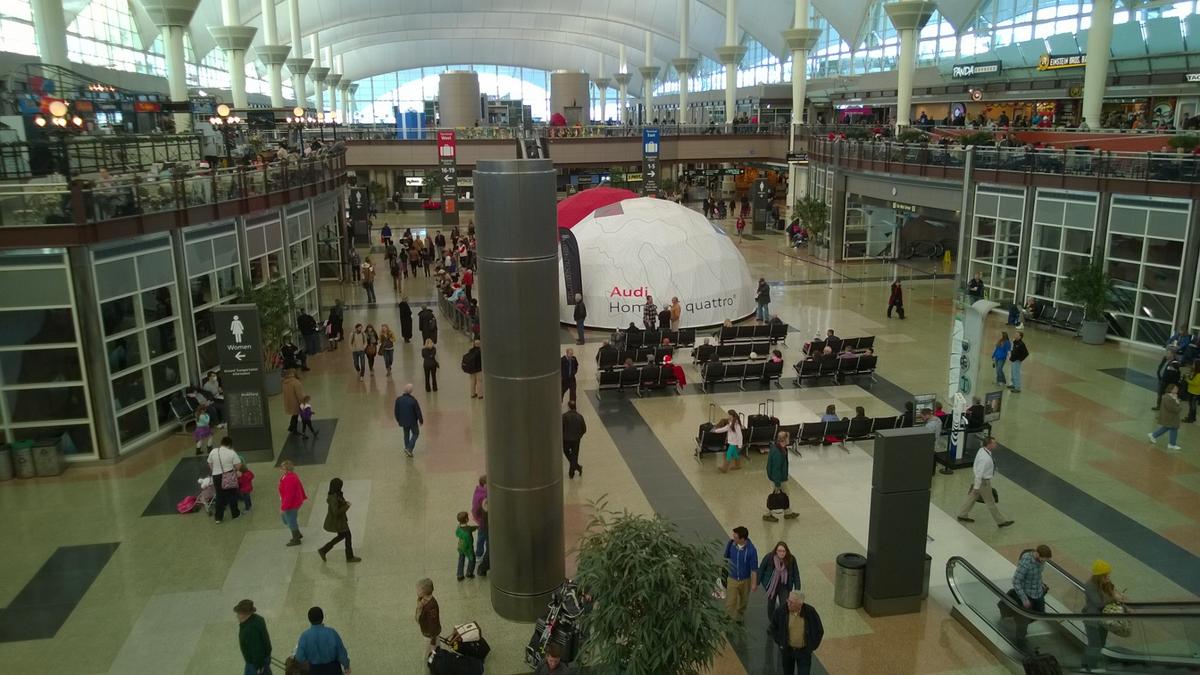Αποτέλεσμα εικόνας για Denver International Airport Sets Record For Busiest September With 5.1 Million Passenger