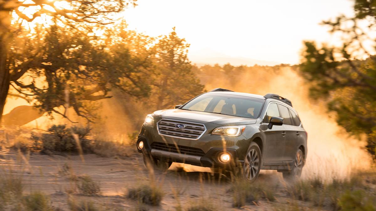 Toyota Highlander Cargo Space >> Subaru Outback gets more livable on and off road (Video ... Toyota Highlander Cargo Space >> Subaru Outback gets more livable on and off road (Video ...