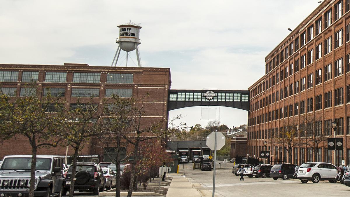 Johnson Controls And Harley Davidson Invest In Historic Milwaukee Facilities Milwaukee Business Journal