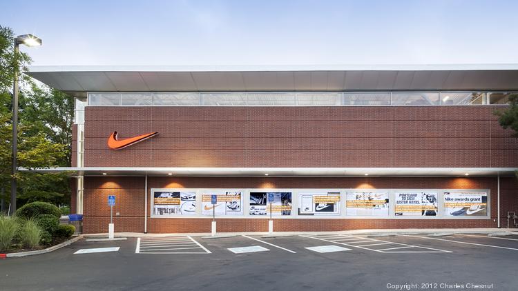asistente Inconcebible tiempo Nike Factory store set to open in Hecht Warehouse in April - Washington  Business Journal