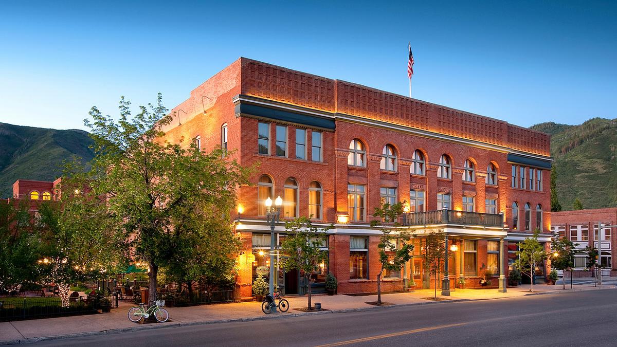 Hotel Jerome - Aspen's Hotel Jerome is sold to Houston billionaire Friedkin ... - Feb 10, 2015 ... Aspen's landmark Hotel Jerome has been purchased by the Houston billionaire   investor whose company manages the 126-year-old property.