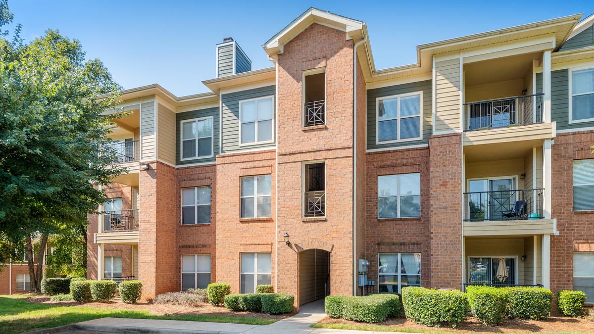 Cortland Partners of Atlanta acquires nine Charlotte apartment