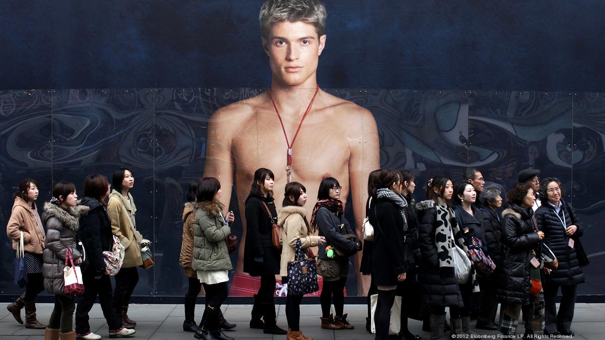 Half Naked Male Models A Thing Of The Past At Abercrombie And Fitch