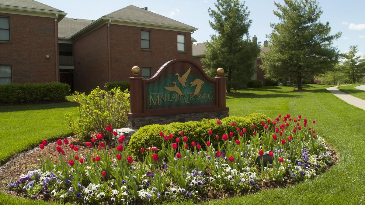 Blackstone Group buys Mallard Crossing in St. Matthews as part of 1.7