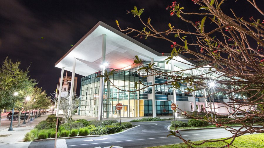 Sarasota HeraldTribune building in downtown Sarasota on the market