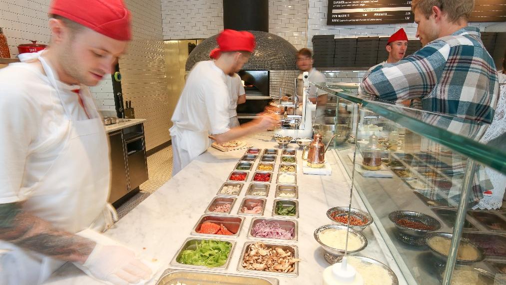 Chipotle owner bringing Pizzeria Locale to Cincinnati Cincinnati