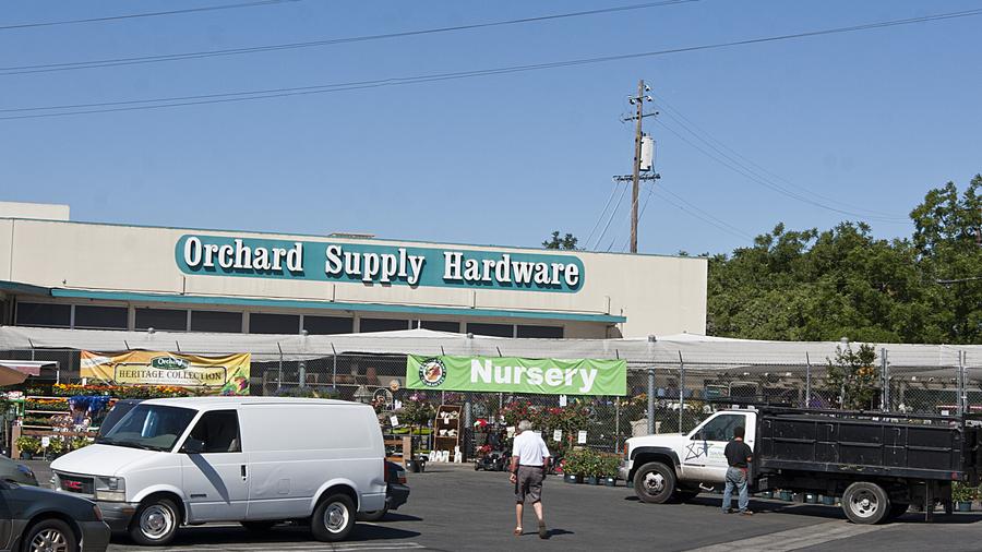 Smart & Final may be coming to former Orchard Supply Hardware on West