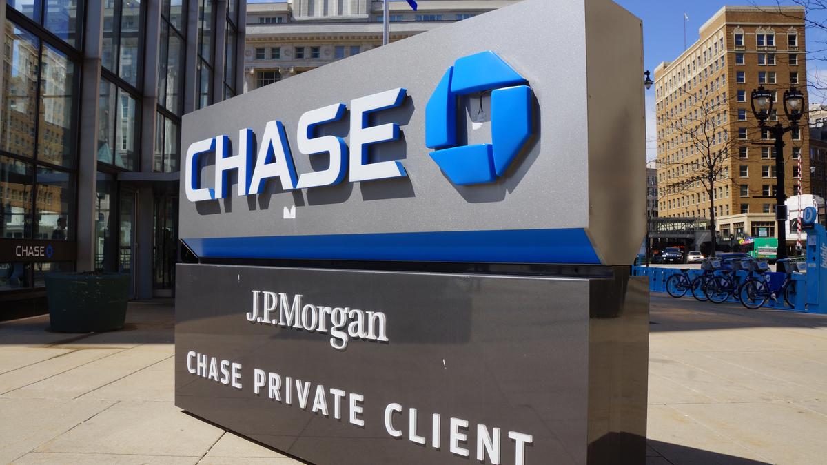 Chase closing mortgage customer assistance business in Milwaukee