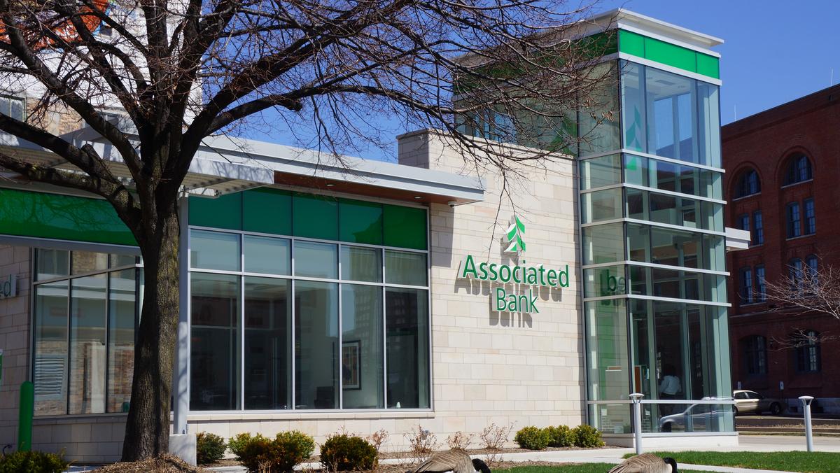 Seven Wisconsin Associated Bank branches closing, none in Milwaukee