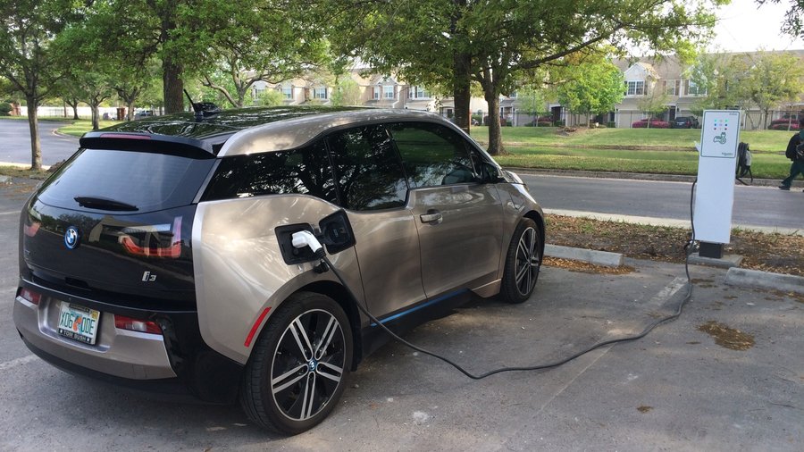 BorlandGroover Clinic adds free electric vehicle charging stations