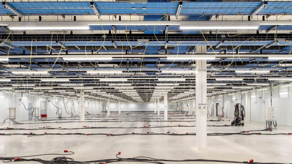 Rackspace opens huge new data center in England San Antonio Business