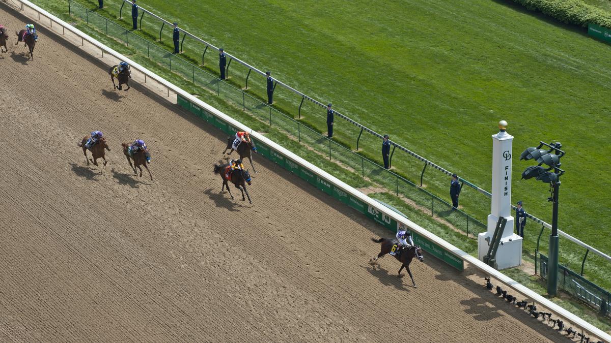 What Its Like To Watch A Kentucky Derby Race From Millionaires Row At Churchill Downs With