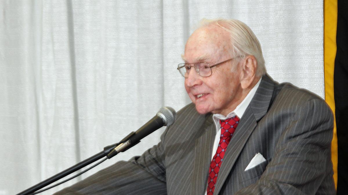 Former House Speaker Jim Wright, father of Wright Amendment, dead at 92