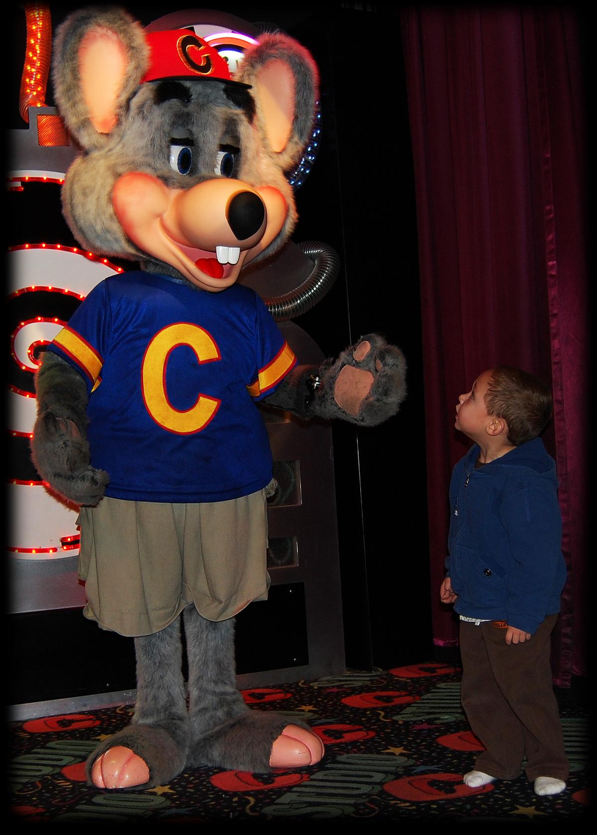 Chuck E Chuck E Cheese S Photo 18290740 Fanpop - Bank2home.com